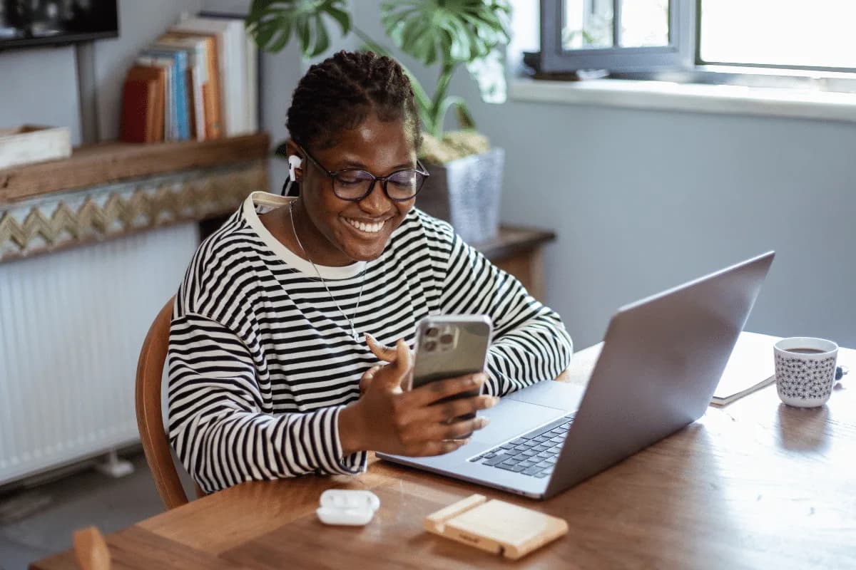 Remote worker successfully adapting to work from home during the pandemic transition