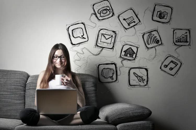 Collection of productivity apps and tools used by Virtual Assistants including Trello, Slack, and Canva