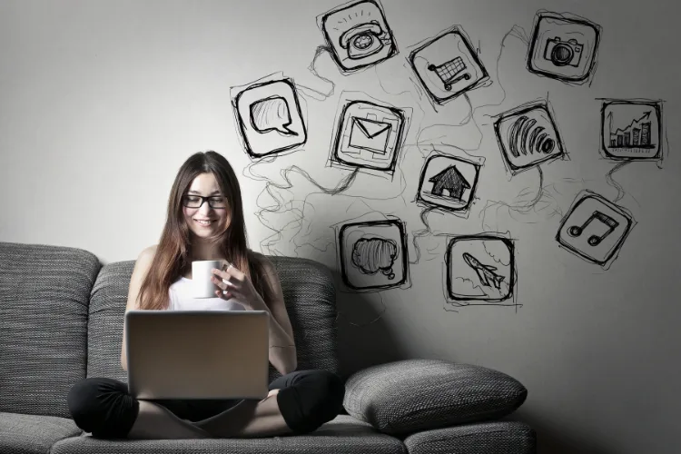 Collection of productivity apps and tools used by virtual assistants including Trello, Slack, and Canva